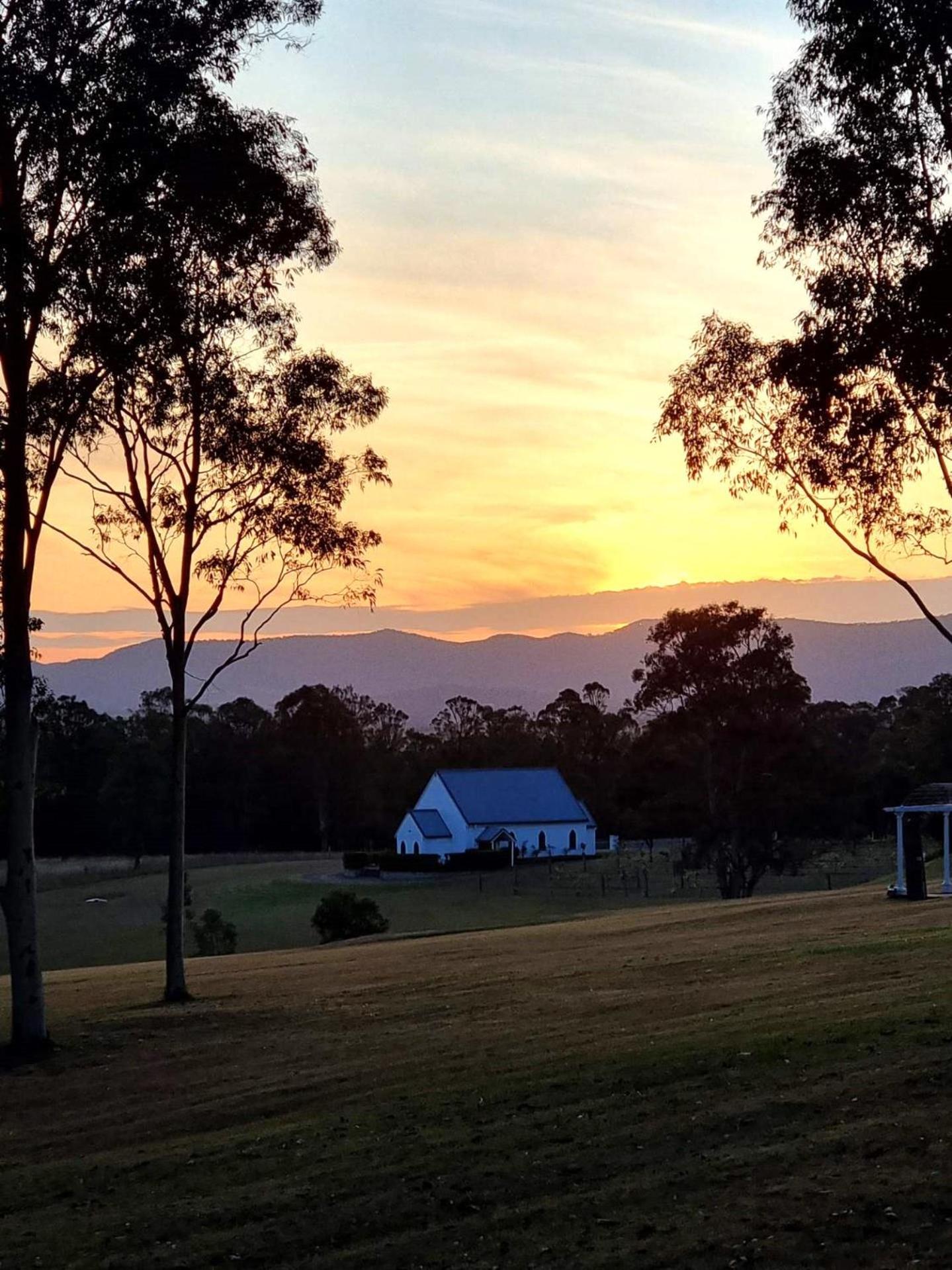 Cabins At Lovedale Wedding Chapel Exterior foto