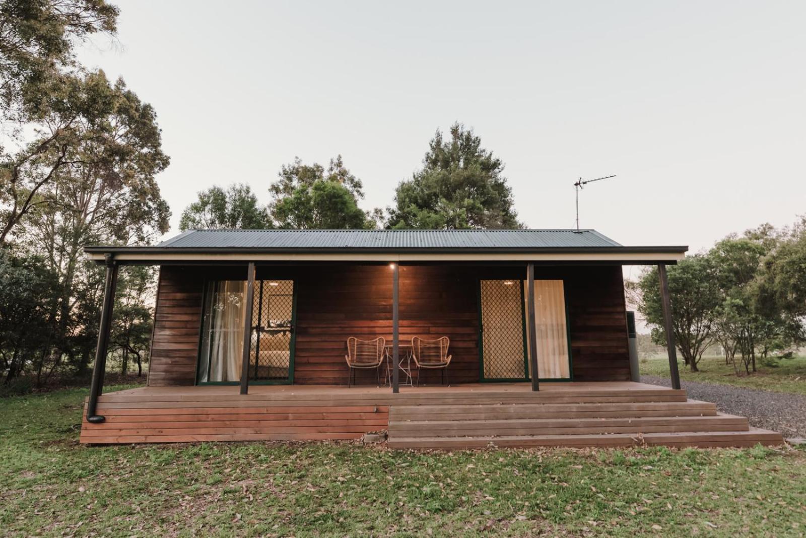 Cabins At Lovedale Wedding Chapel Exterior foto